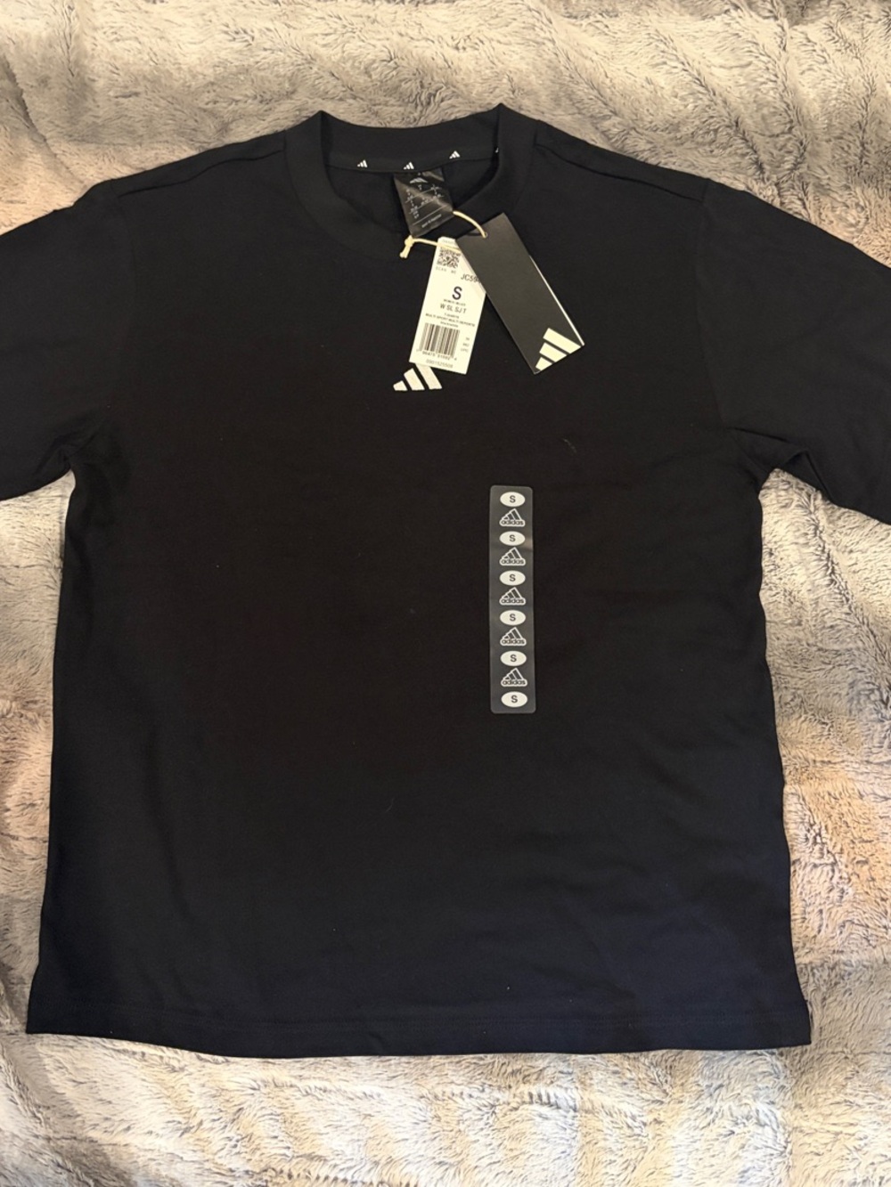 NWT Adidas Women’s Black Short Sleeve T-Shirt with Embroidered Logo sz Small